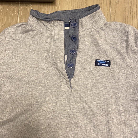 L.L Bean Grey Chambray Pullover - Picture 5 of 6